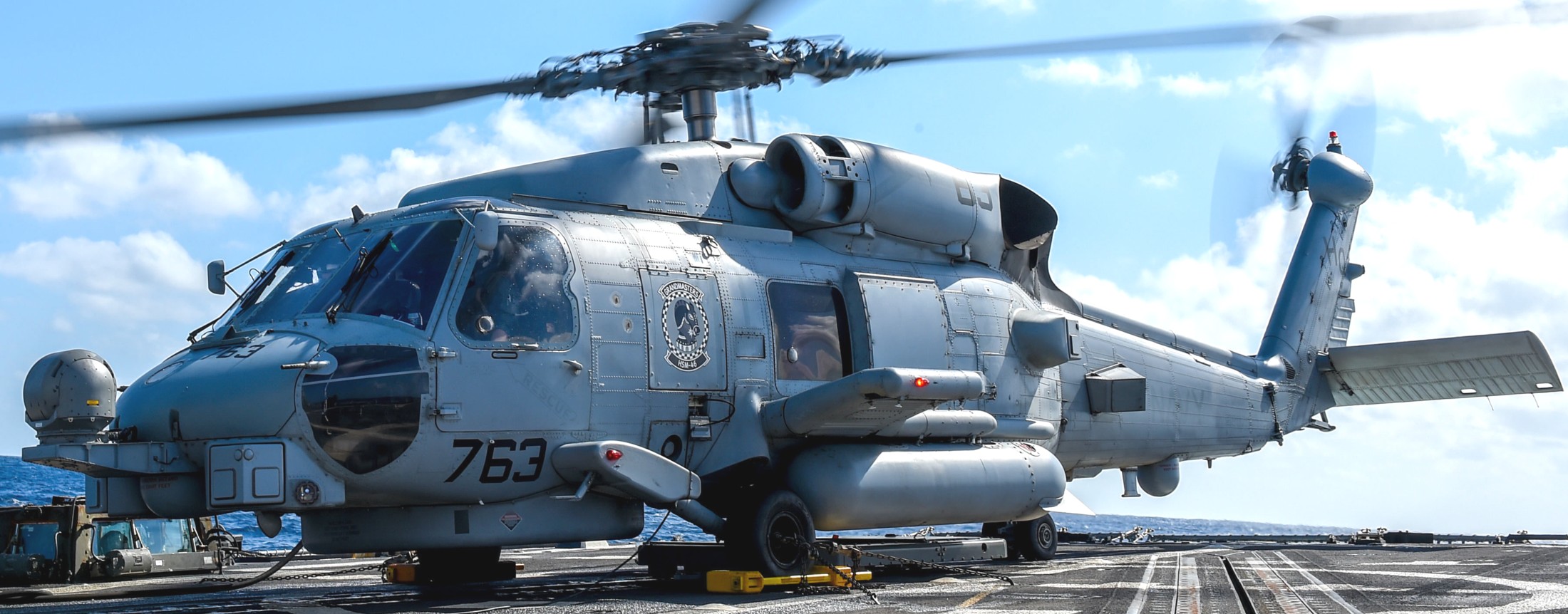 hsm-46 grandmasters helicopter maritime strike squadron mh-60r seahawk 2015 21 uss fort mchenry lsd-43