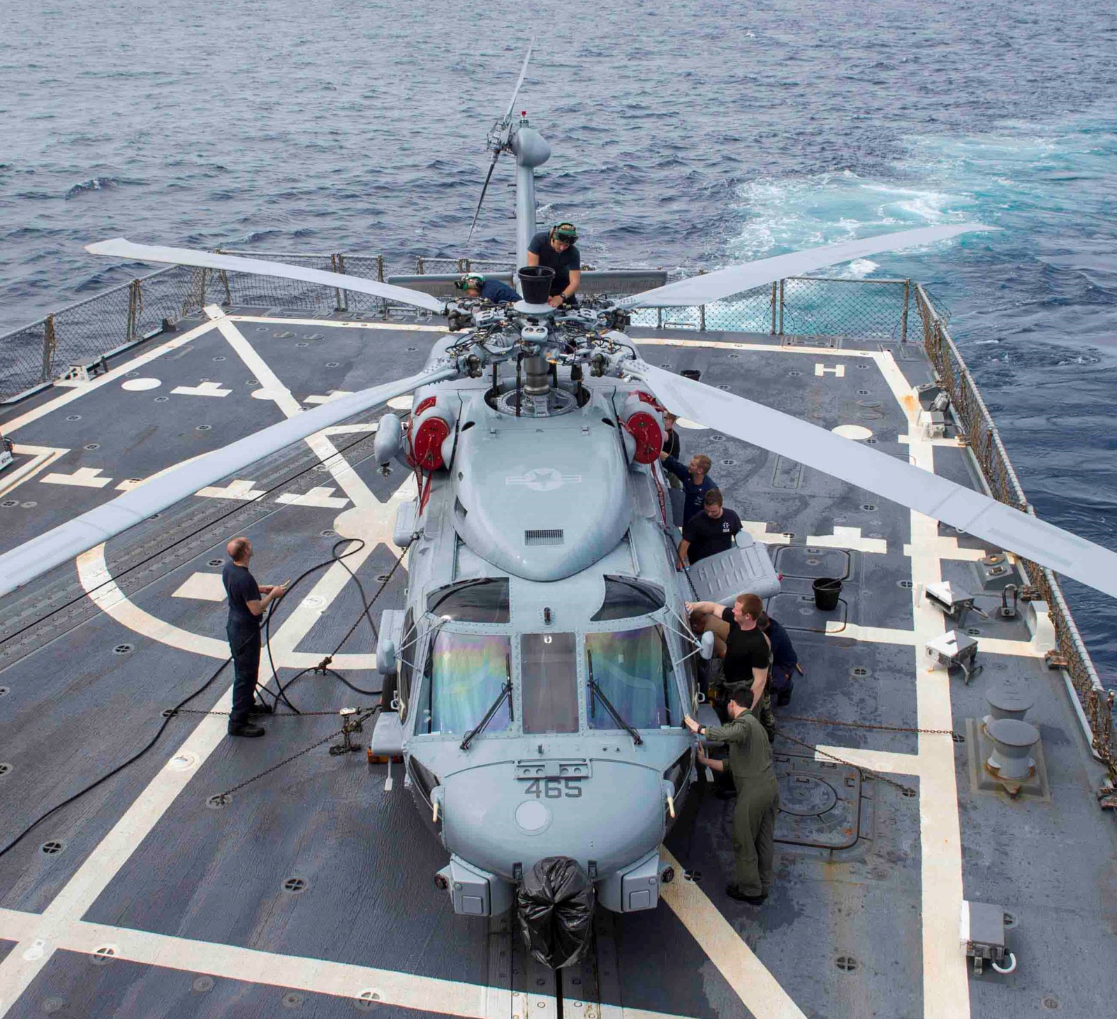 hsm-46 grandmasters helicopter maritime strike squadron mh-60r seahawk 2014 26 uss winston s. churchill ddg-81