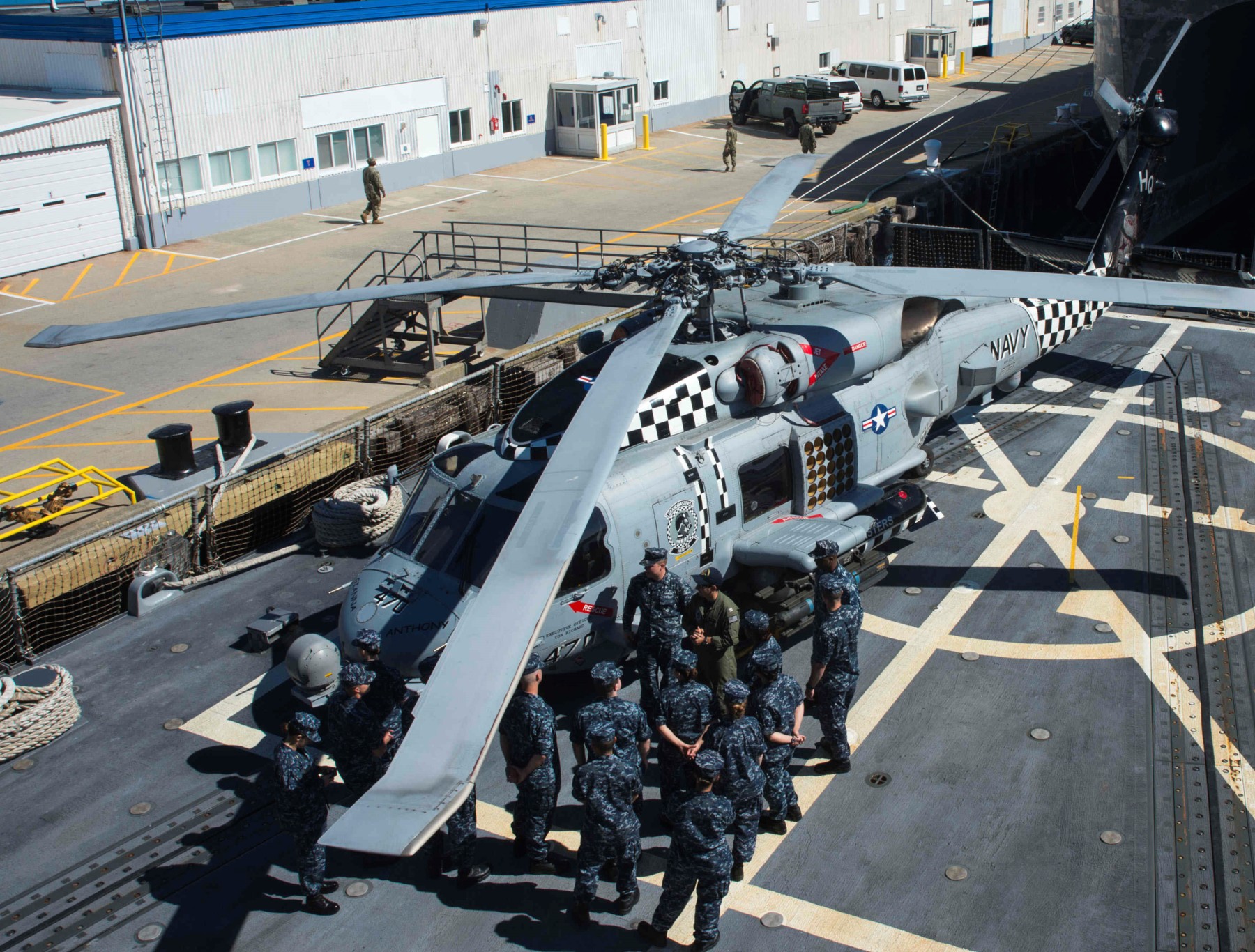 hsm-46 grandmasters helicopter maritime strike squadron mh-60r seahawk 2014 27 ddg-109