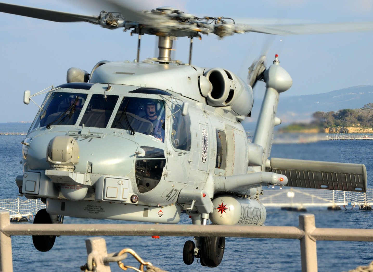 hsm-46 grandmasters helicopter maritime strike squadron mh-60r seahawk 2014 30 uss taylor ffg-50