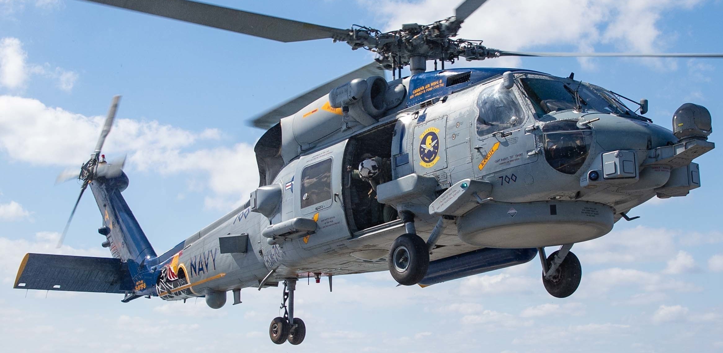 hsm-70 spartans helicopter maritime strike squadron mh-60r seahawk 2014 21 cockpit