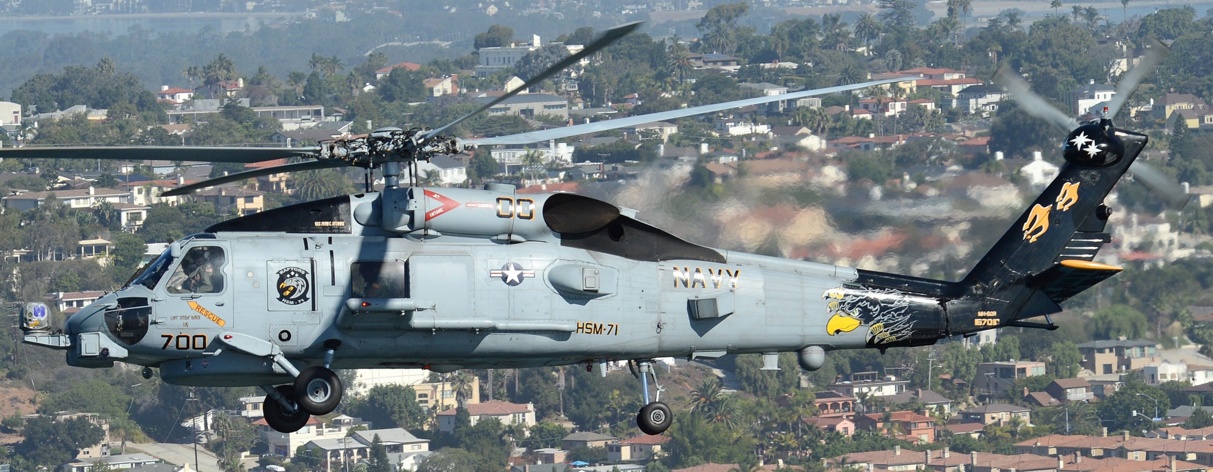 hsm-71 raptors helicopter maritime strike squadron mh-60r seahawk navy 2014 68 special painting color showbird