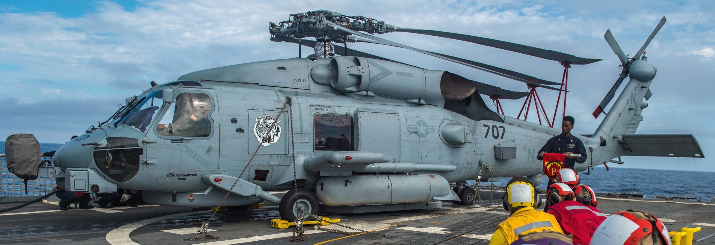 hsm-73 battlecats helicopter maritime strike squadron us navy mh-60r seahawk 2015 09 decoy flare