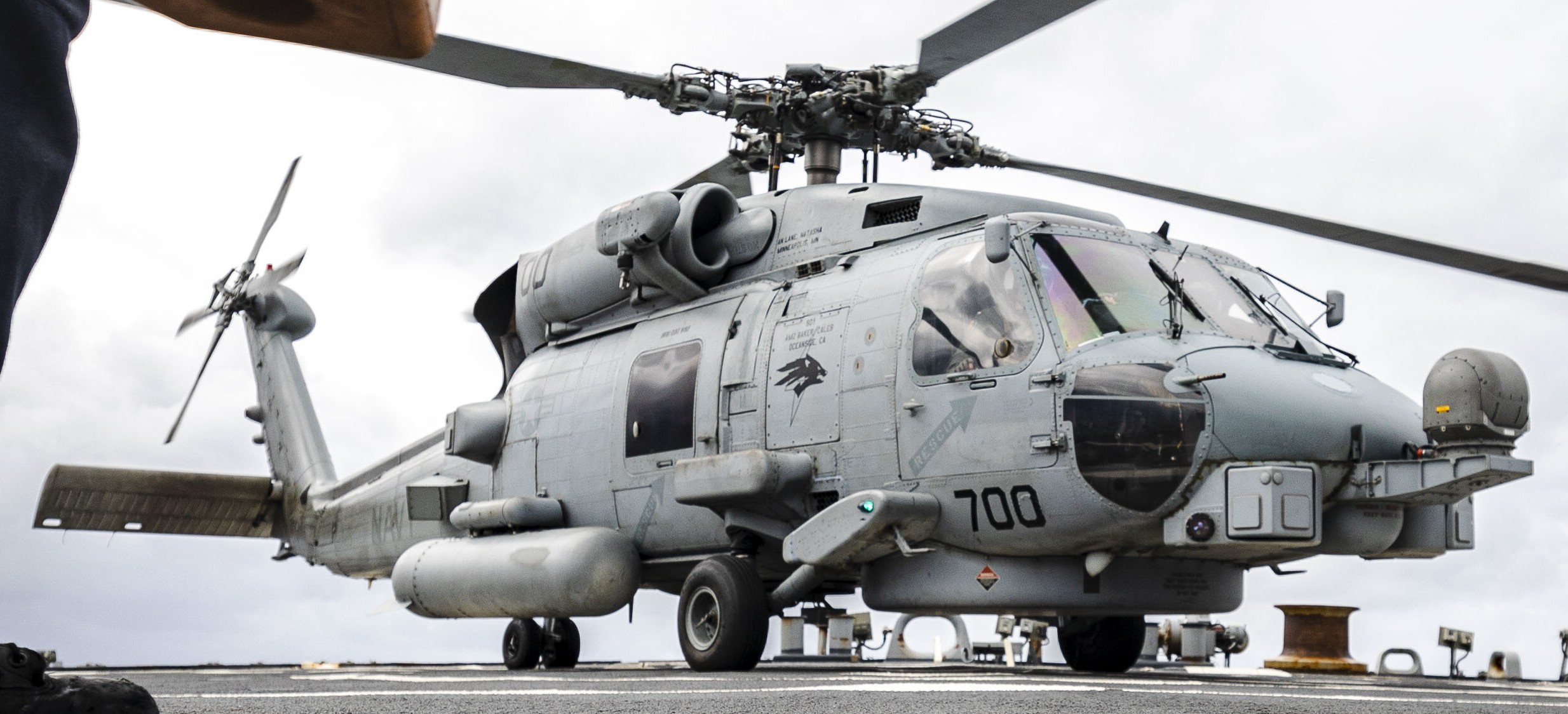 hsm-75 wolf pack helicopter maritime strike squadron mh-60r seahawk ddg-56 uss john s. mccain 90