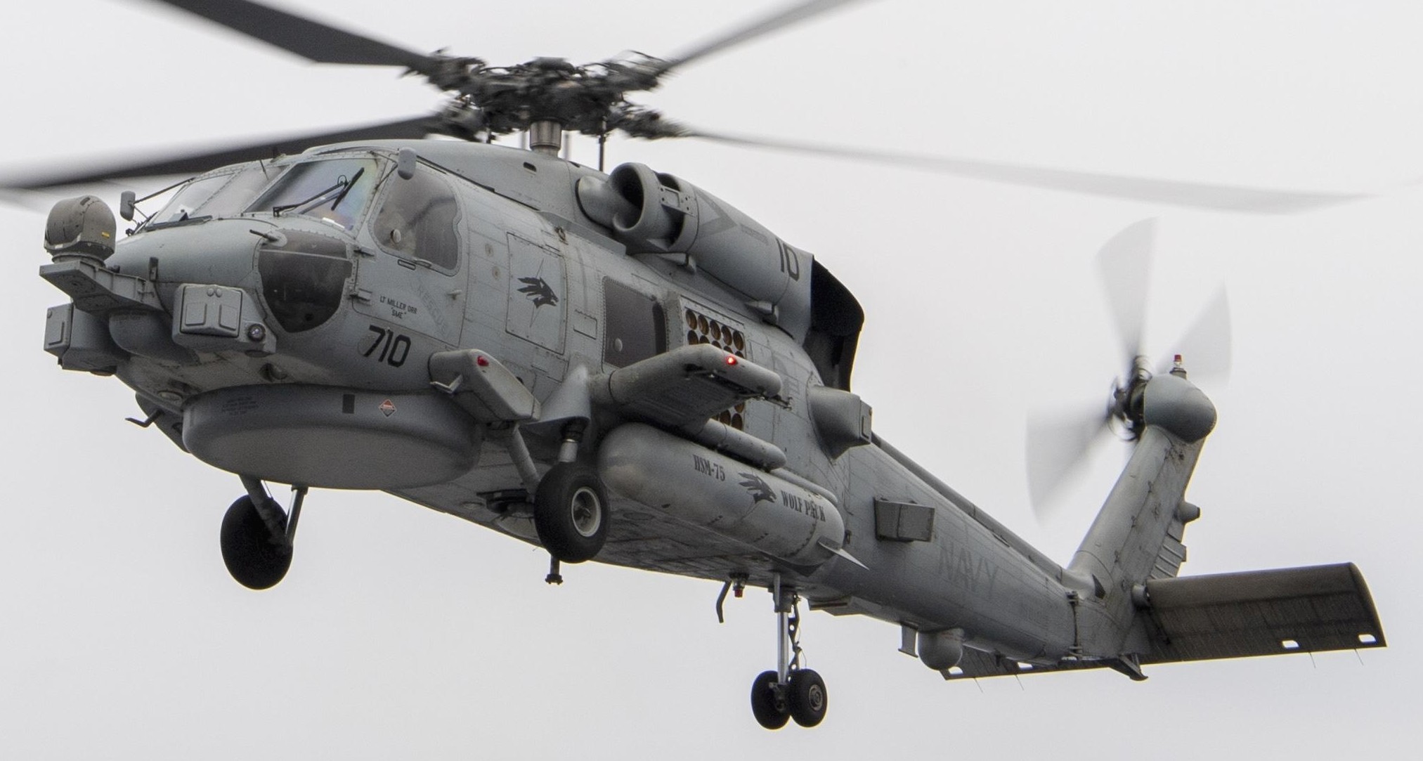 hsm-75 wolf pack helicopter maritime strike squadron mh-60r seahawk cg-52 uss bunker hill 95