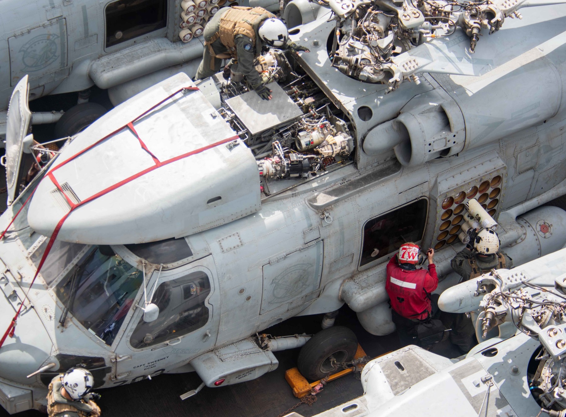 hsm-77 saberhawks helicopter maritime strike squadron mh-60r seahawk cvw-5 cvn-76 uss ronald reagan 88