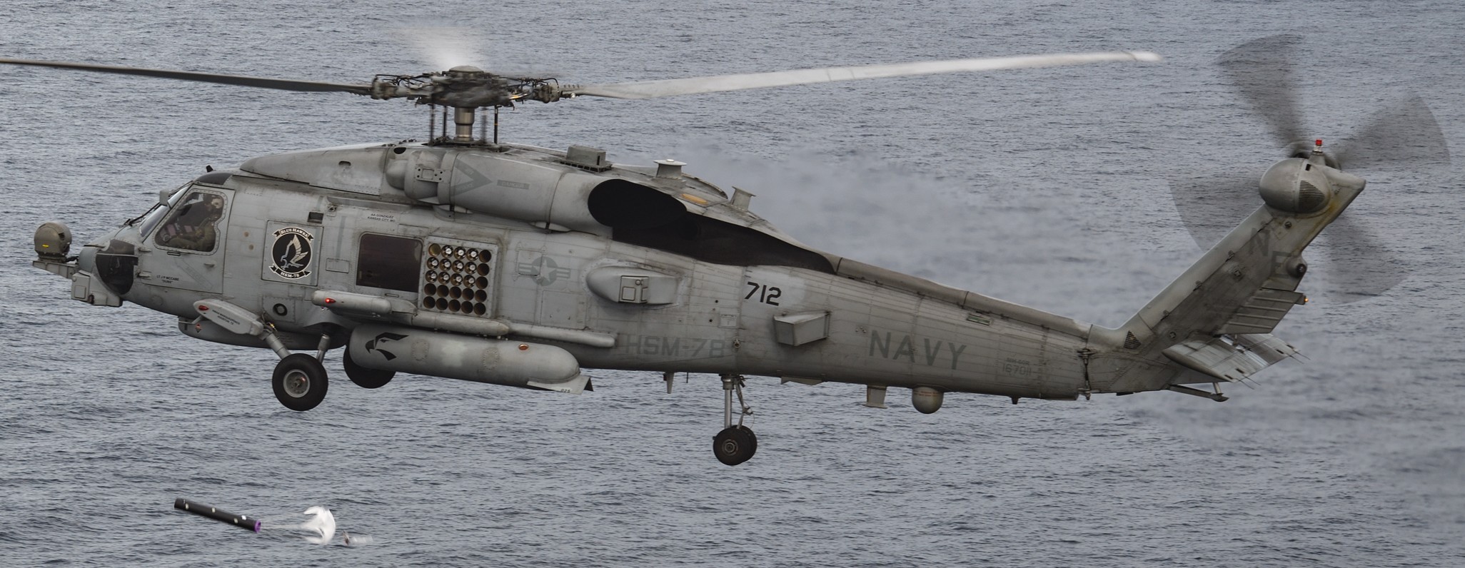 hsm-78 blue hawks helicopter maritime strike squadron mh-60r seahawk us navy 2017 55 sonar buoy uss carl vinson cvn-70