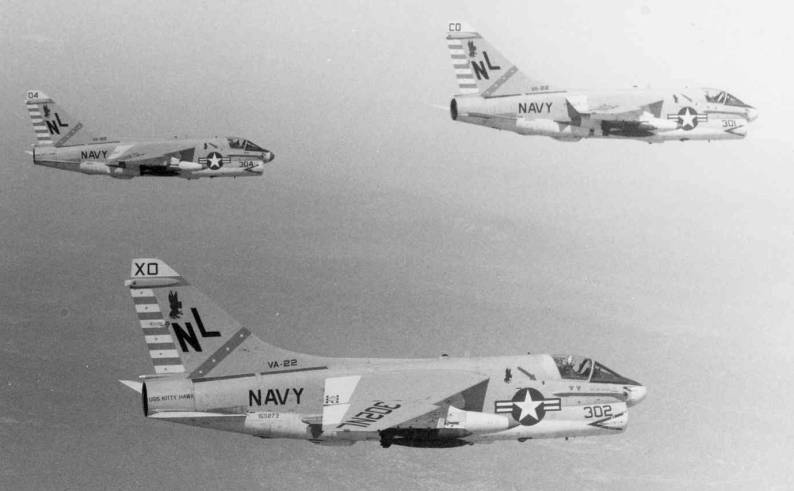 va-22 fighting redcocks a-7e corsair cvw-15 uss kitty hawk
