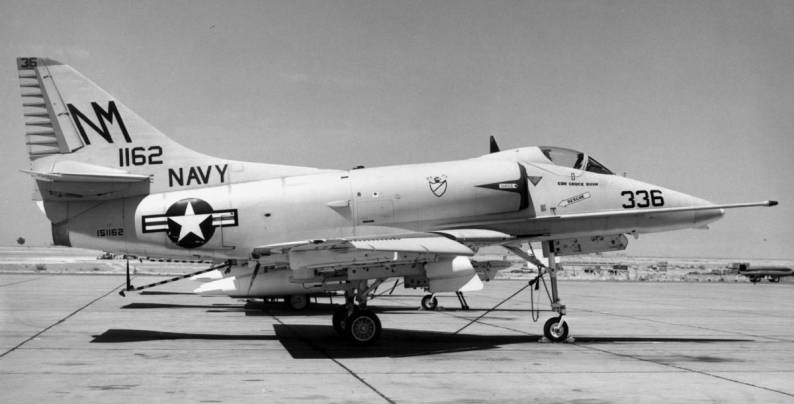 attack squadron va-23 black knights a-4e skyhawk cvw-19