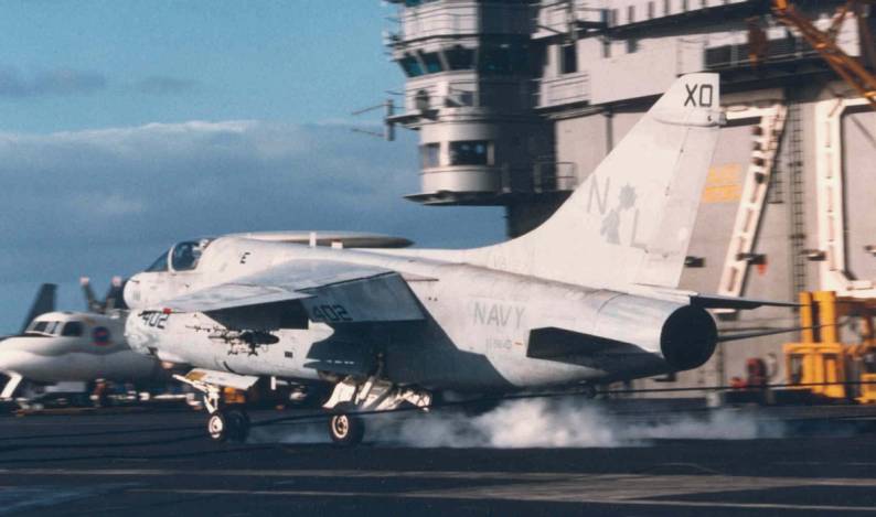 va-27 royal maces attack squadron atkron a-7e corsair ii cvw-15 uss carl vinson cvn 70 us navy 1987