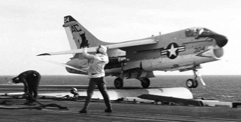 va-37 bulls atkron a-7e corsair ii cvw-3 uss saratoga cv 60