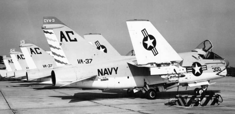 va-37 bulls a-7e corsair cvw-3