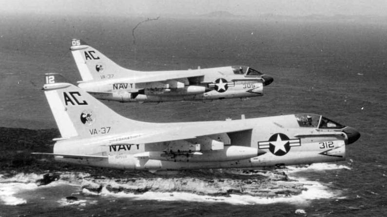 va-37 bulls a-7e corsair ii cvw-3