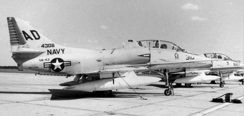 va-43 challengers attack squadron ta-4f skyhawk