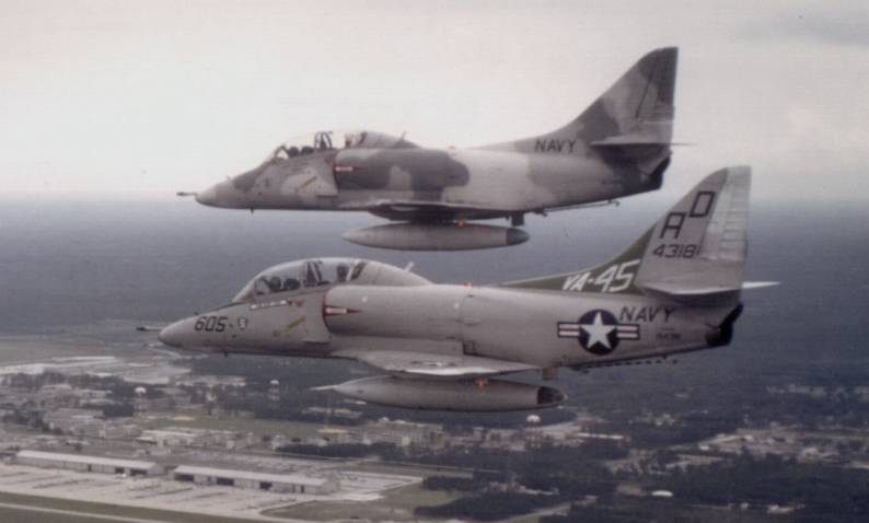 attack squadron va-45 blackbirds ta-4j skyhawk