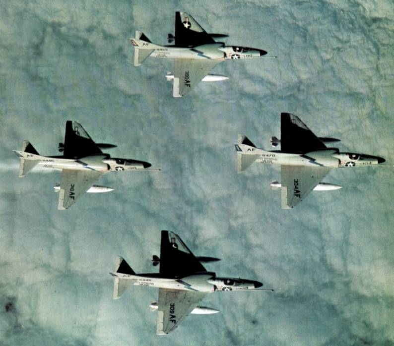 va-66 waldos attack squadron a4d-2n skyhawk cvg-6 uss intrepid cva 11