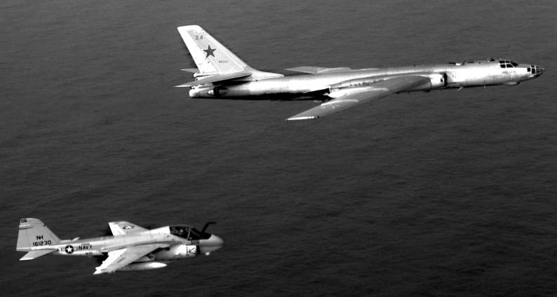 va-95 green lizards a-6e intruder soviet tupolev tu-16 badger