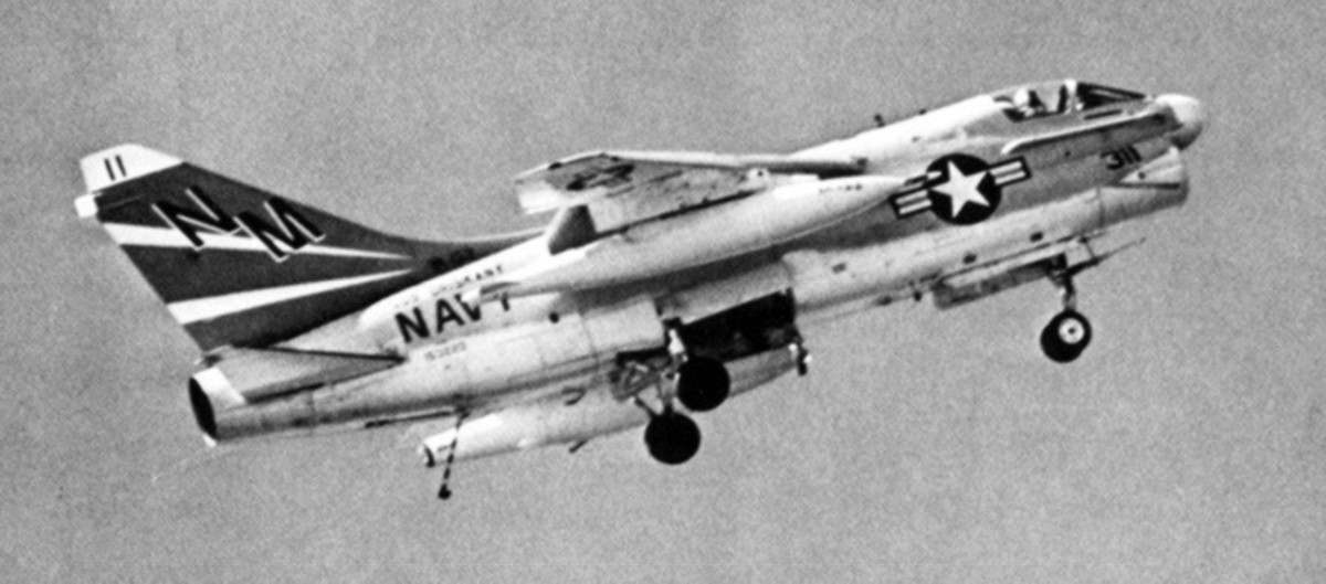 va-153 blue tail flies attack squadron navy a-7a corsair ii carrier air wing cvw-19 uss oriskany cva-34 09