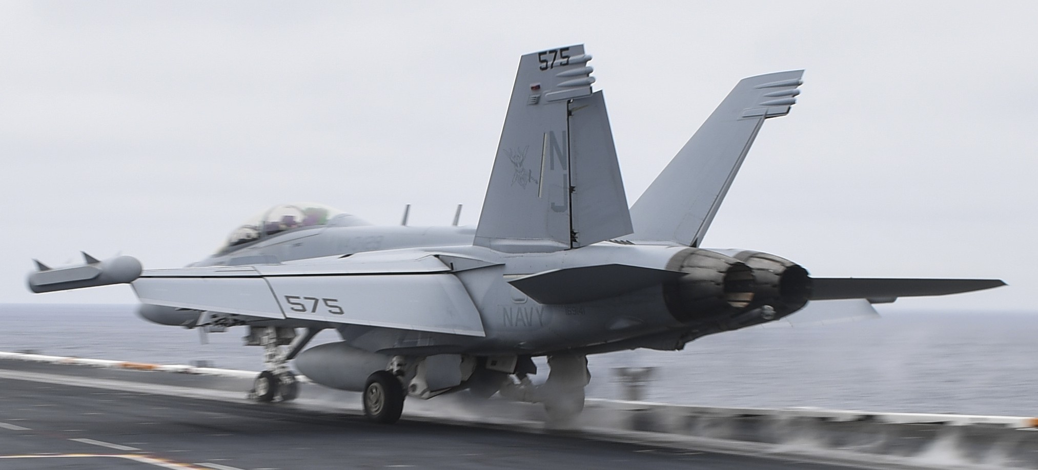 vaq-129 vikings electronic attack squadron fleet replacement frs us navy ea-18g growler 54