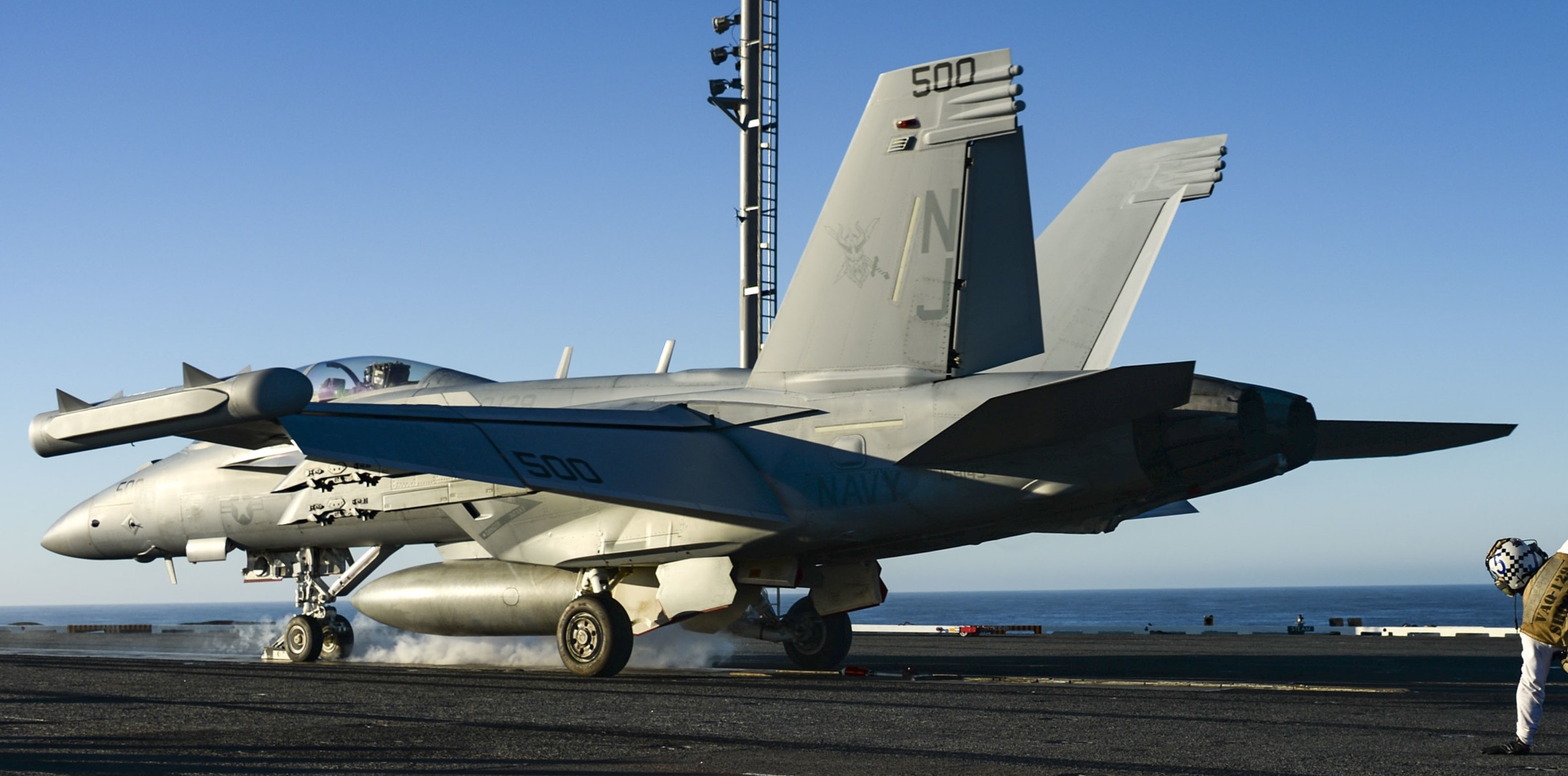 vaq-129 vikings electronic attack squadron fleet replacement frs us navy ea-18g growler 69