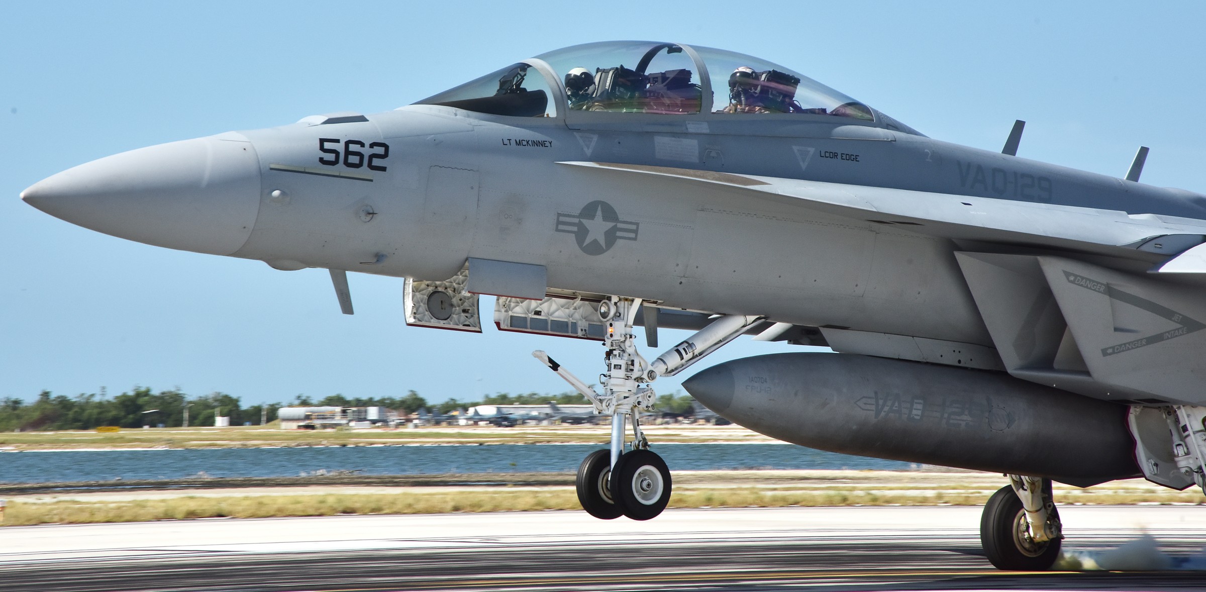 vaq-129 vikings electronic attack squadron fleet replacement frs us navy ea-18g growler 80