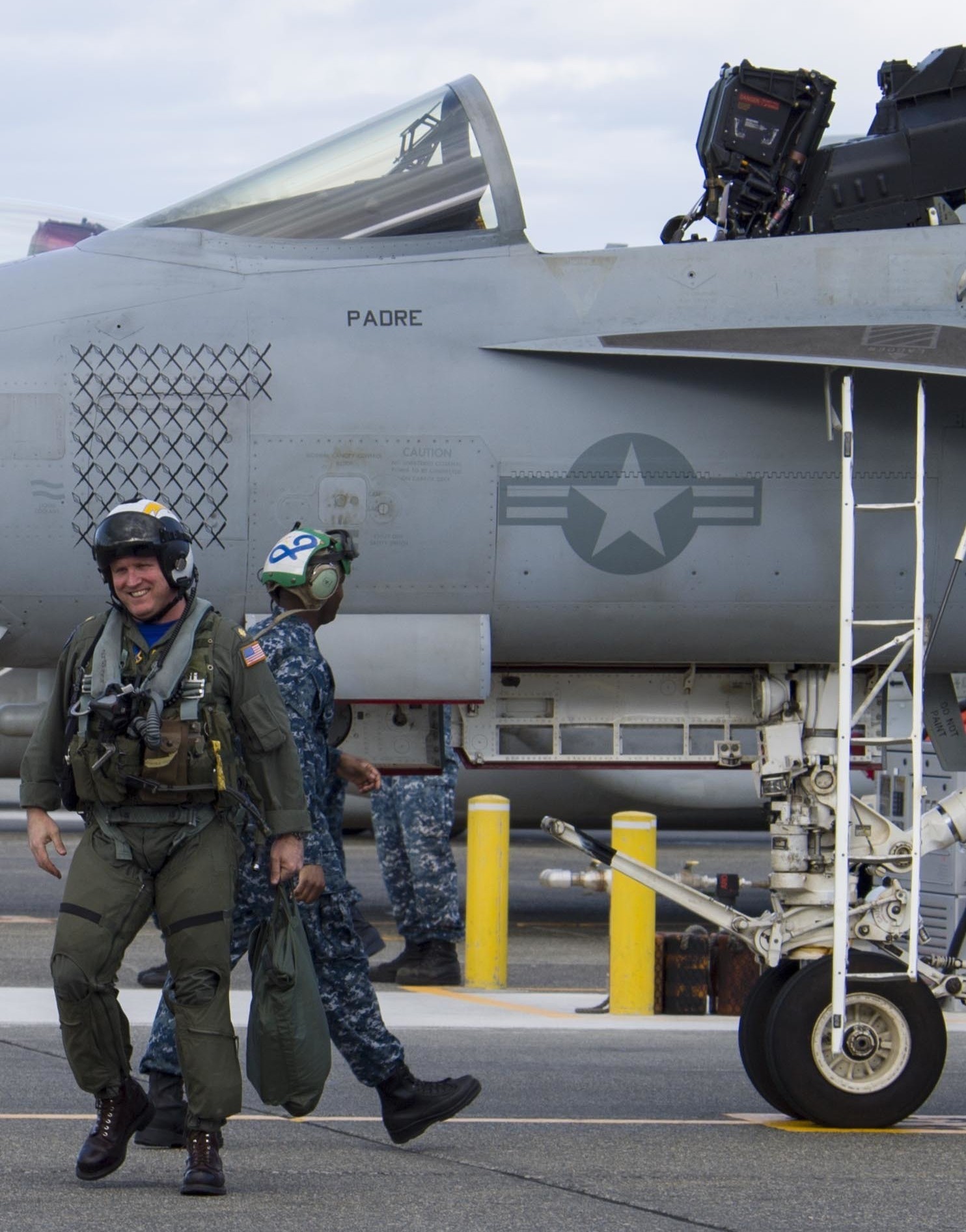 vaq-131 lancers electronic attack squadron vaqron us navy boeing ea-18g growler nas whidbey island washington 100