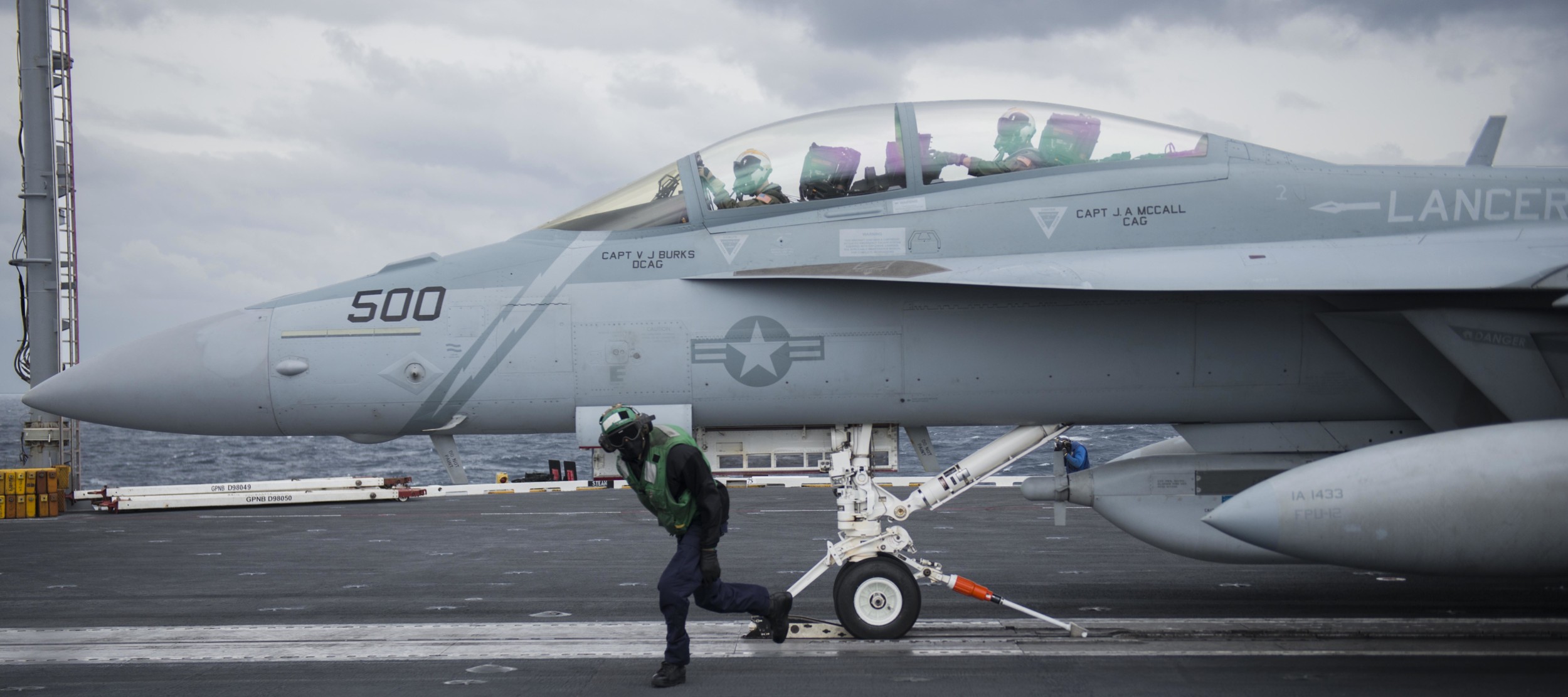 vaq-131 lancers electronic attack squadron vaqron us navy boeing ea-18g growler aircraft carrier air wing cvw-8 uss george h. w. bush cvn-77 105