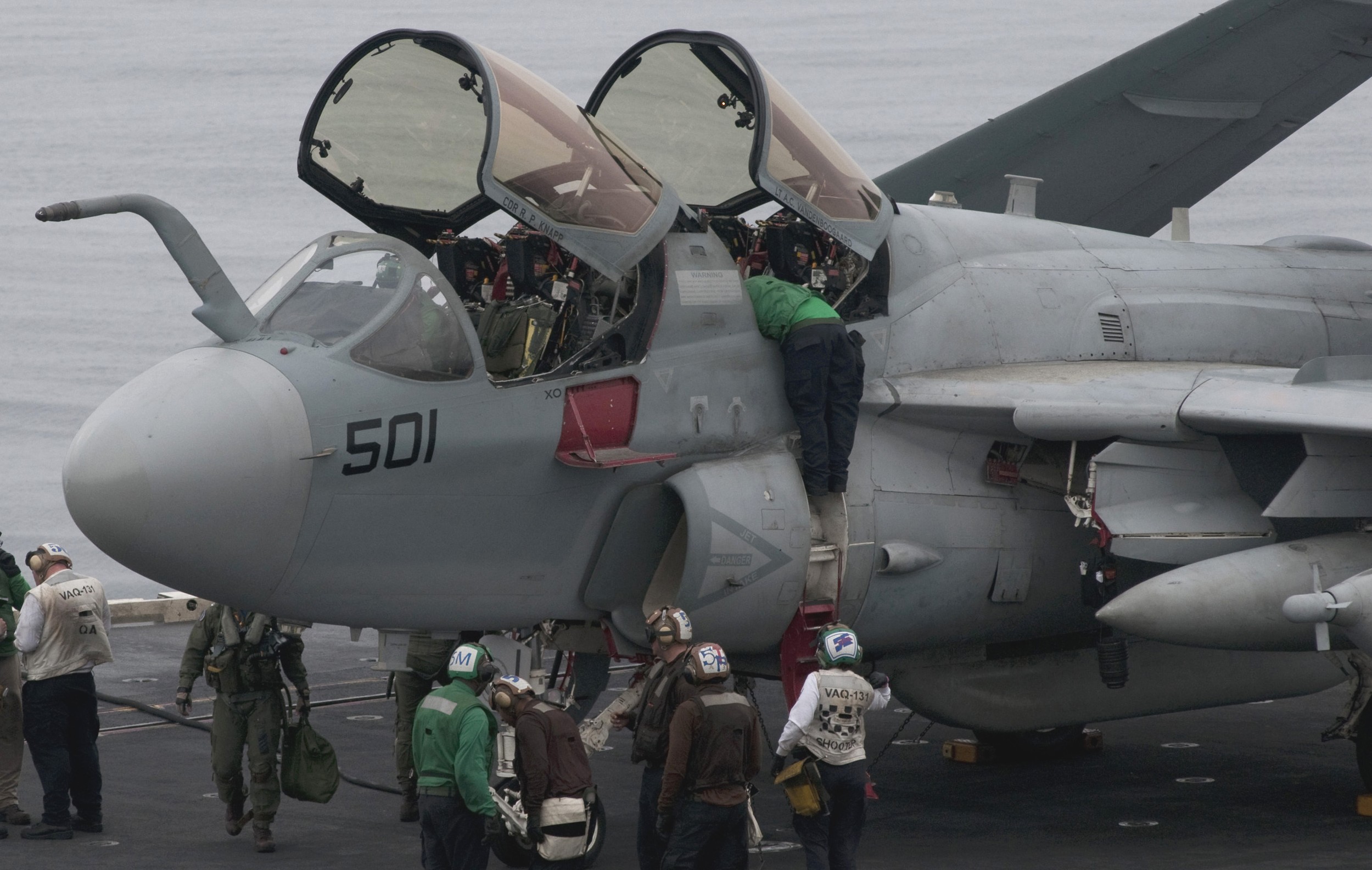 vaq-131 lancers electronic attack squadron vaqron us navy grumman ea-6b prowler carrier air wing cvw-2 uss abraham lincoln cvn-72 112