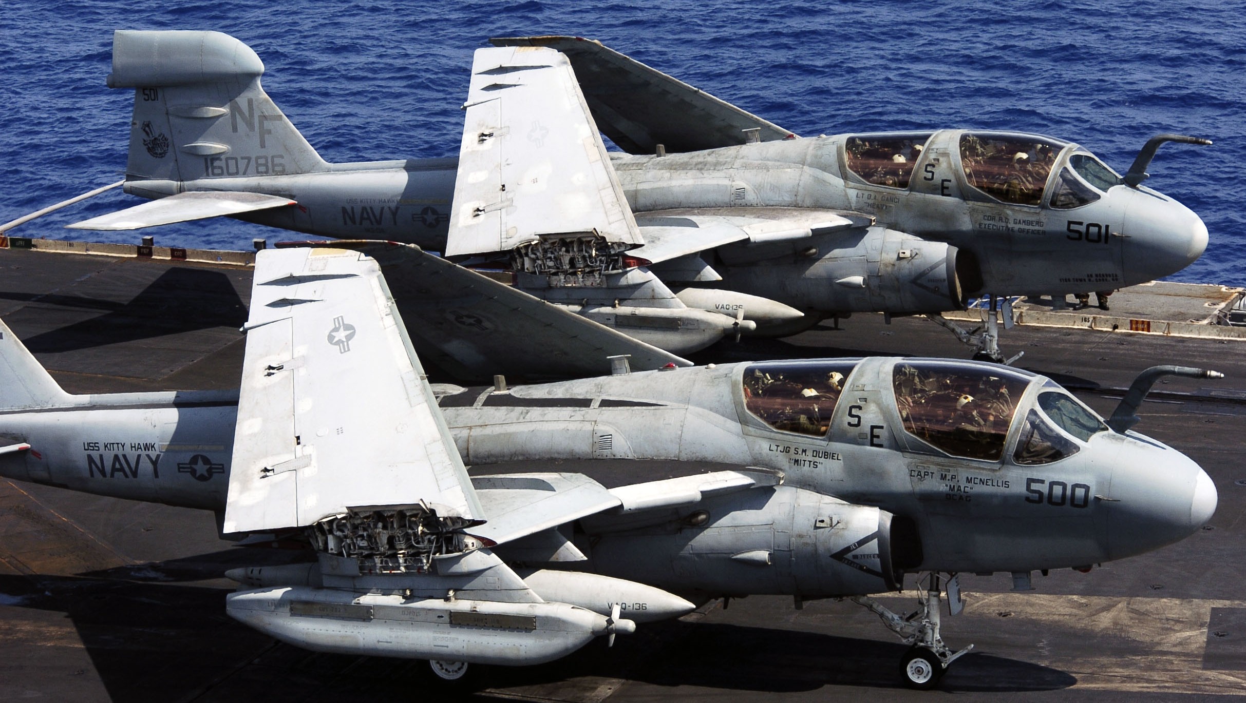 vaq-136 gauntlets electronic attack squadron vaqron us navy ea-6b prowler carrier air wing cvw-5 uss kitty hawk cv-63 12