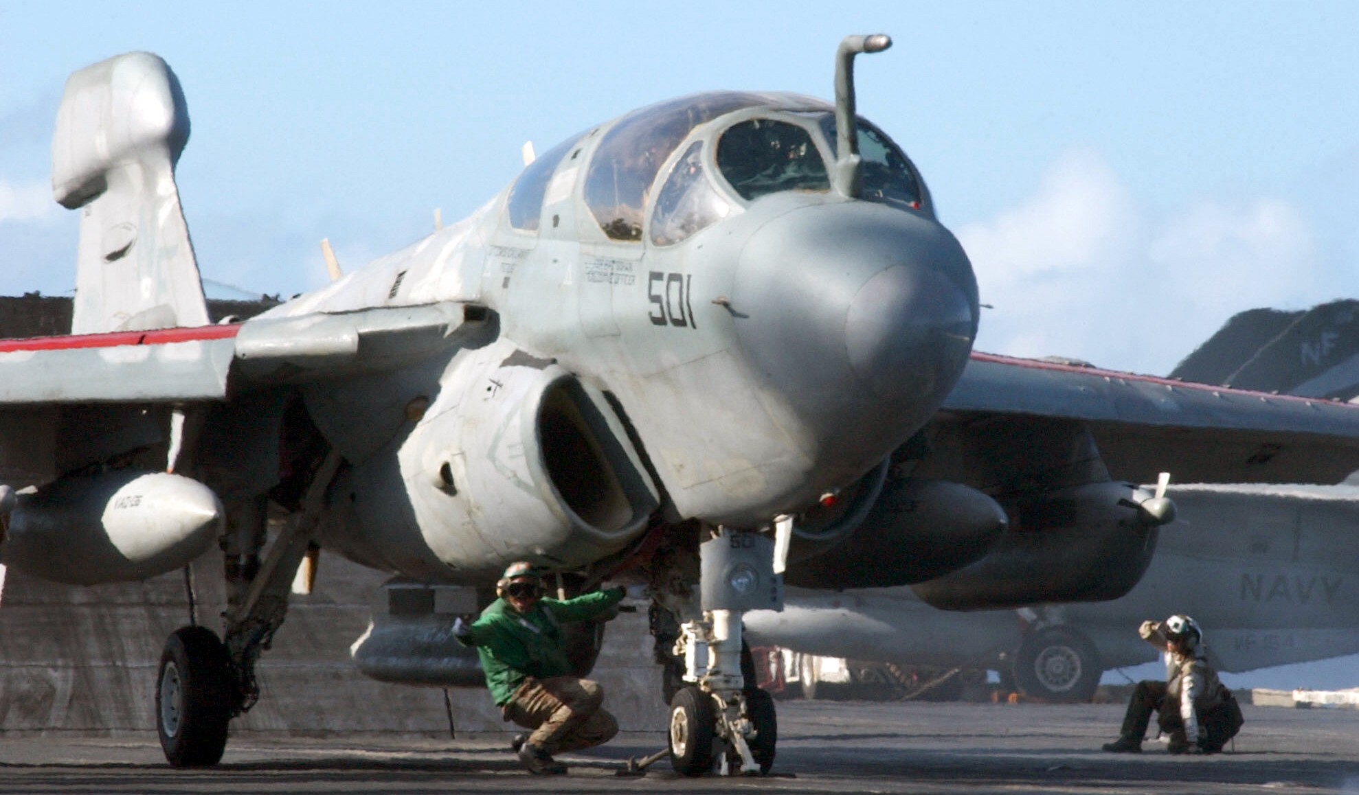 vaq-136 gauntlets electronic attack squadron vaqron us navy ea-6b prowler carrier air wing cvw-5 uss kitty hawk cv-63 38