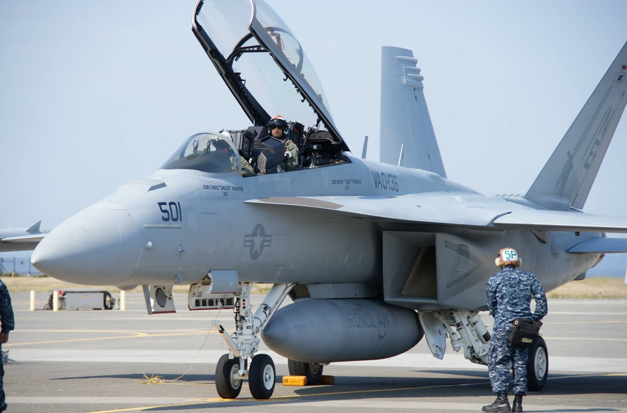 vaq-136 gauntlets electronic attack squadron vaqron us navy ea-18g growler nas whidbey island washington 88