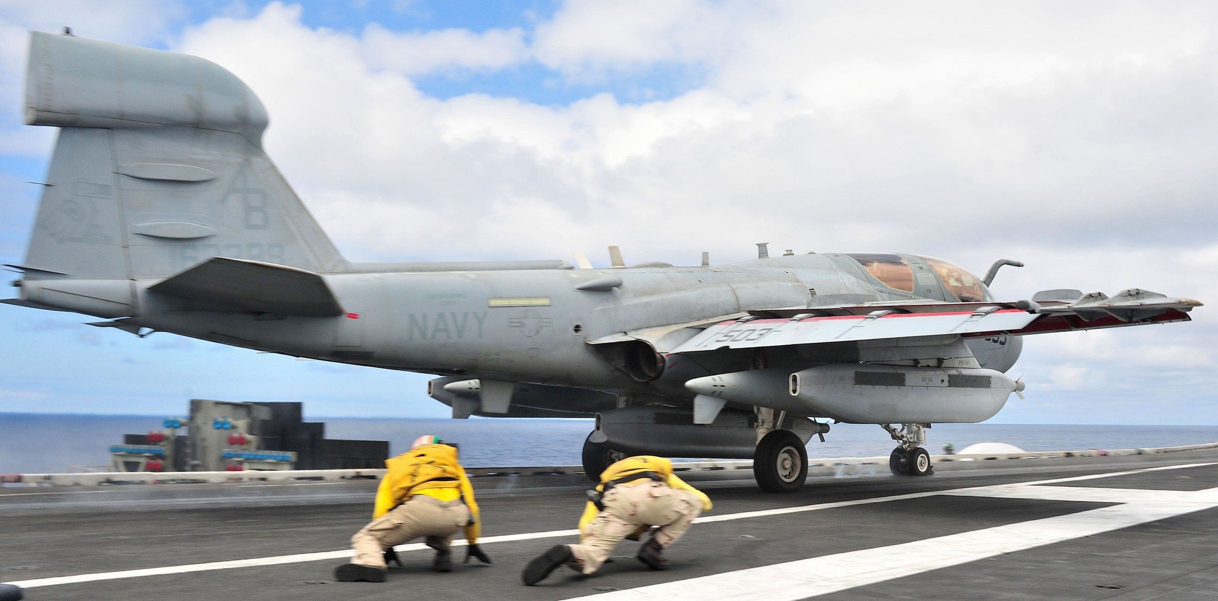 vaq-137 rooks electronic attack squadron us navy grumman ea-6b prowler carrier air wing cvw-1 uss enterprise cvn-65 30
