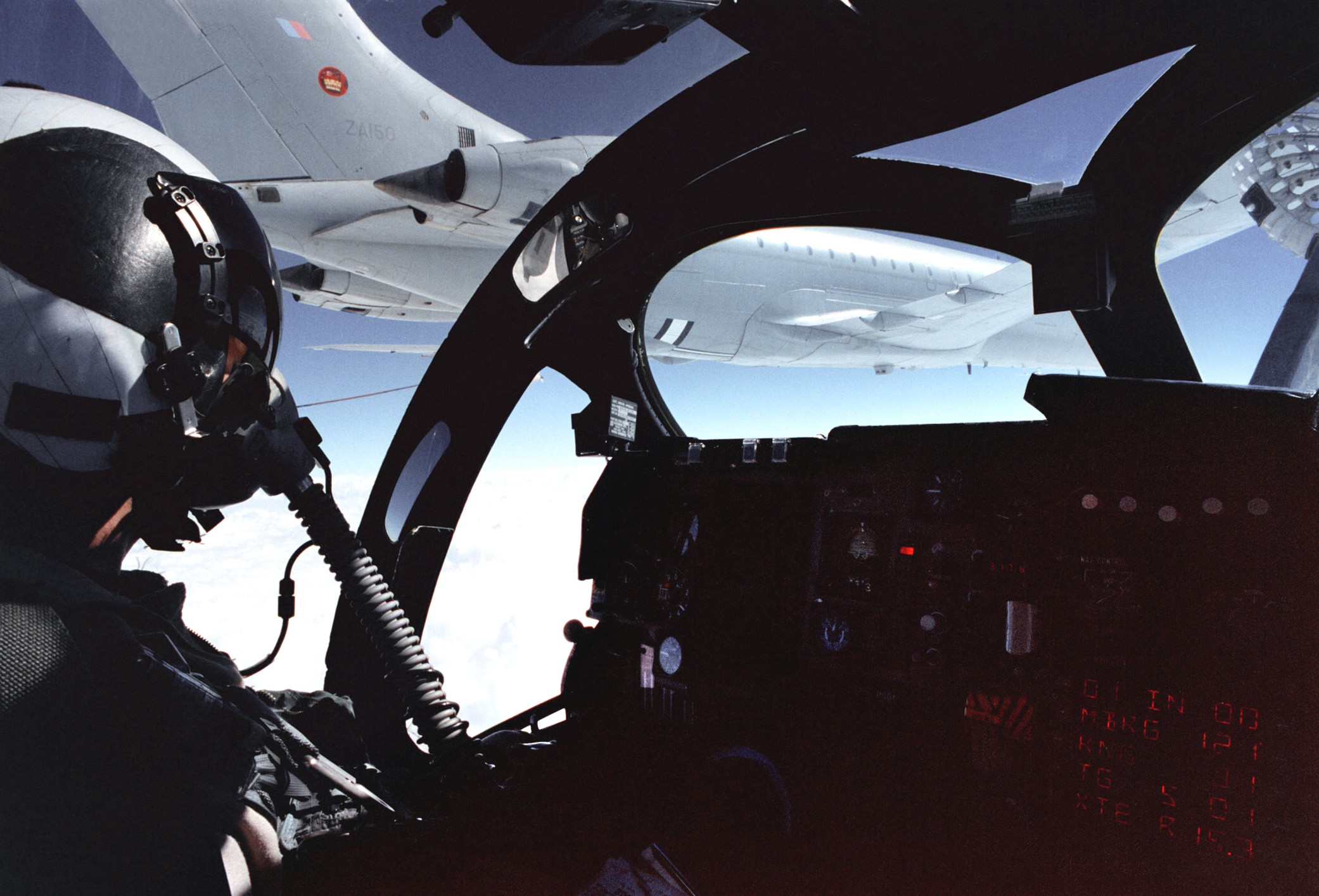 vaq-137 rooks tactical electronic warfare squadron us navy ea-6b prowler carrier air wing cvw-1 uss george washington cvn-73 113 cockpit view