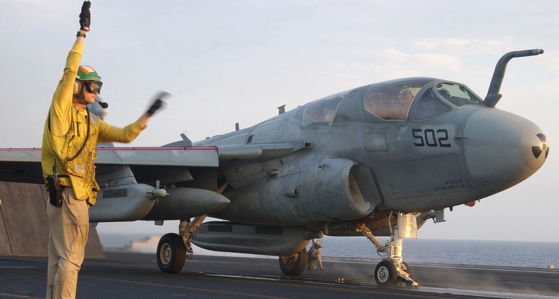vaq-138 yellowjackets electronic attack squadron us navy ea-6b prowler carrier air wing cvw-9 uss carl vinson cvn-70 06