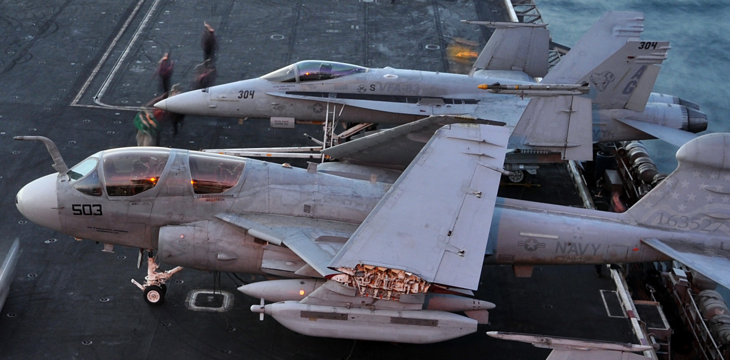 vaq-140 patriots electronic attack squadron us navy ea-6b prowler cvw-7 uss dwight d. eisenhower cvn-69 41