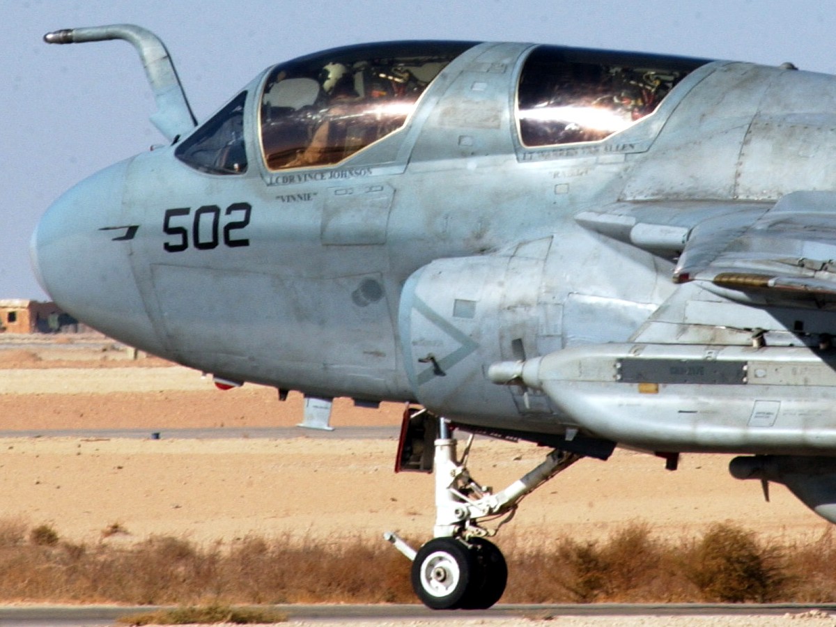 vaq-141 shadowhawks electronic attack squadron grumman ea-6b prowler us navy cvw-8 al asad airbase iraq 15