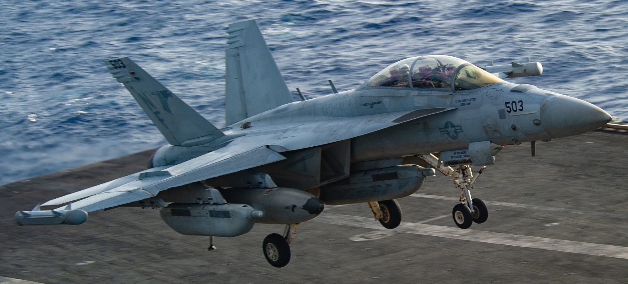 vaq-141 shadowhawks electronic attack squadron boeing ea-18g growler us navy cvw-5 uss ronald reagan cvn-76 117