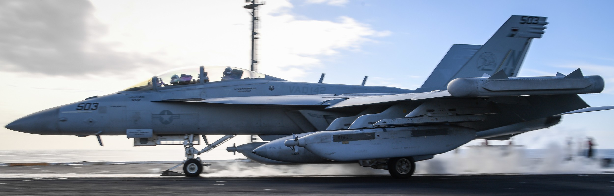 vaq-142 gray wolves electronic attack squadron ea-18g growler us navy cvw-11 uss theodore roosevelt cvn-71 105