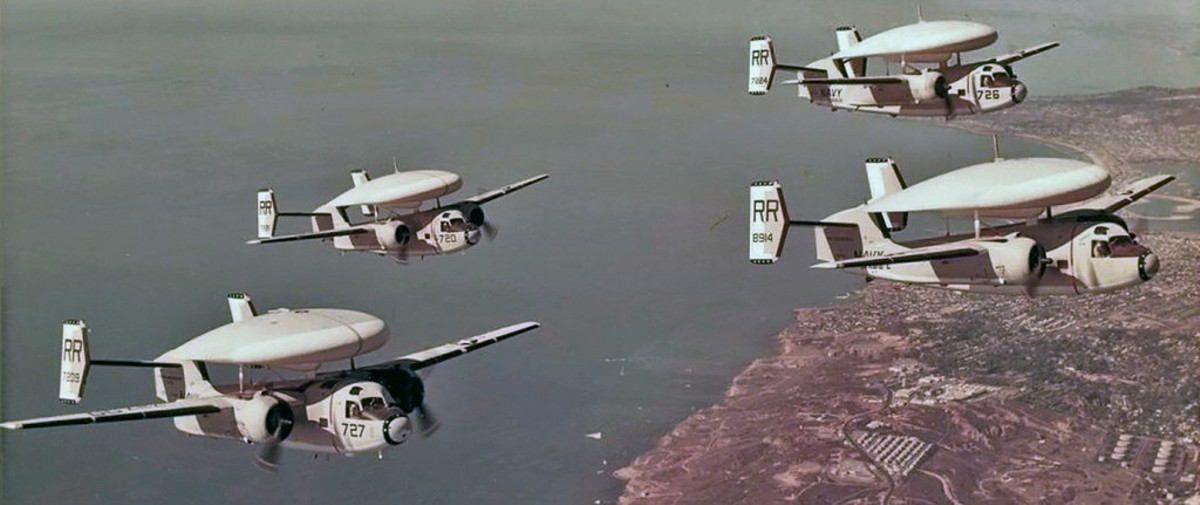 vaw-111 grey berets hunters carrier airborne early warning squadron us navy grumman e-1b tracer 11