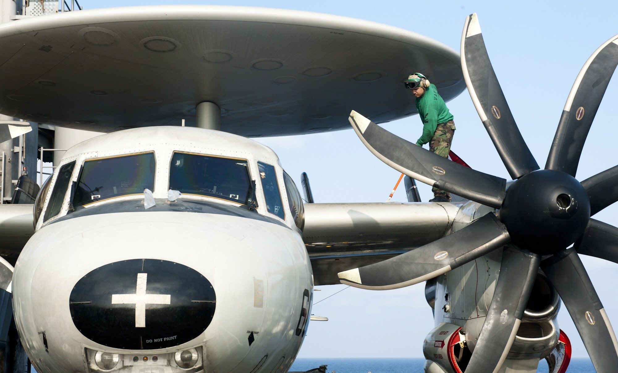 vaw-112 golden hawks carrier airborne early warning squadron us navy grumman e-2c hawkeye cvw-9 uss john c. stennis cvn-74 22