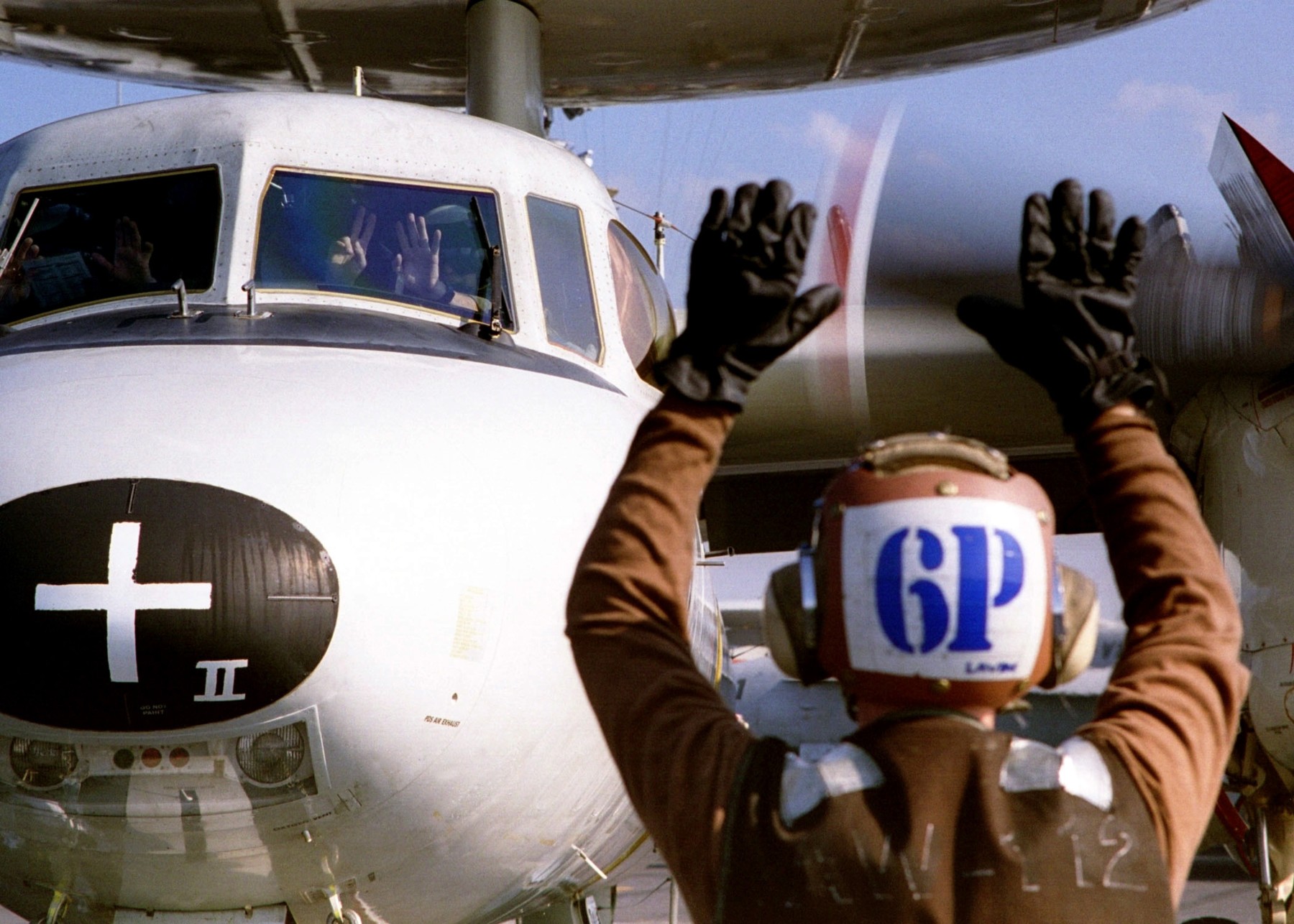 vaw-112 golden hawks carrier airborne early warning squadron us navy grumman e-2c hawkeye cvw-9 uss nimitz cvn-68 51