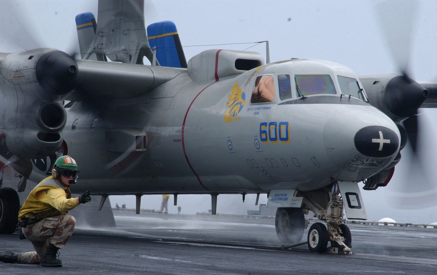 vaw-112 golden hawks carrier airborne early warning squadron us navy grumman e-2c hawkeye cvw-9 uss carl vinson cvn-70 77