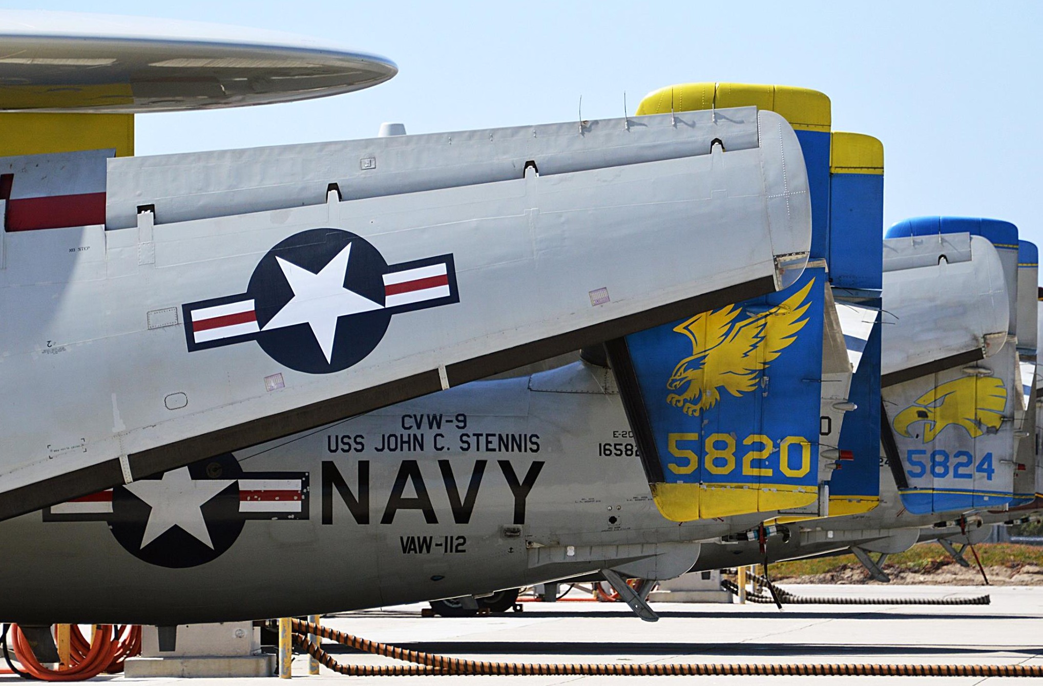 vaw-112 golden hawks carrier airborne early warning squadron us navy grumman e-2c hawkeye 2000 np naval base ventura county point mugu 87
