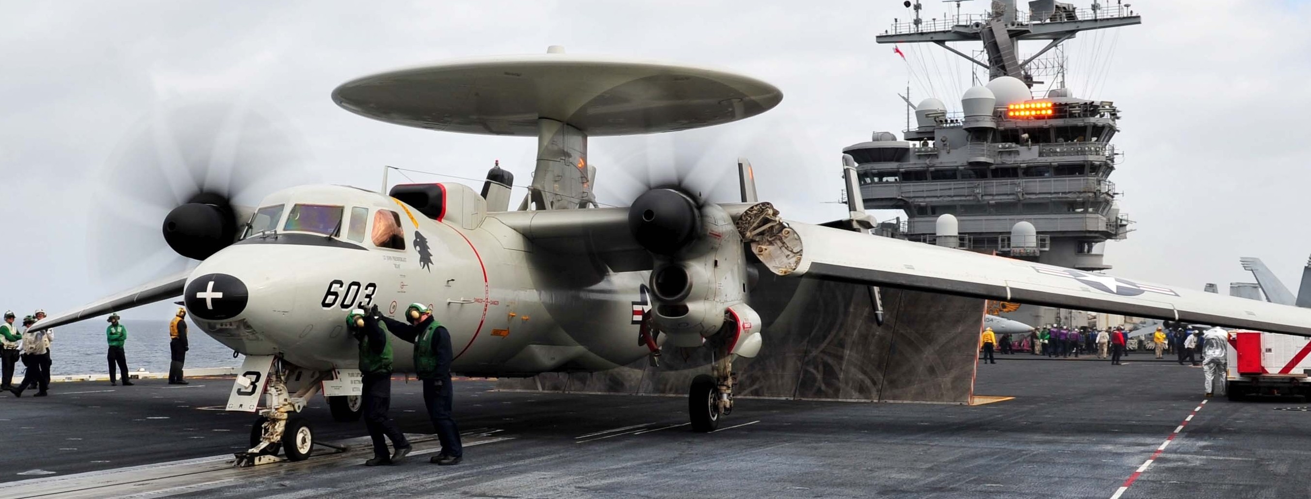 vaw-113 black eagles carrier airborne early warning squadron us navy grumman e-2c hawkeye cvw-2 uss ronald reagan cvn-76 19
