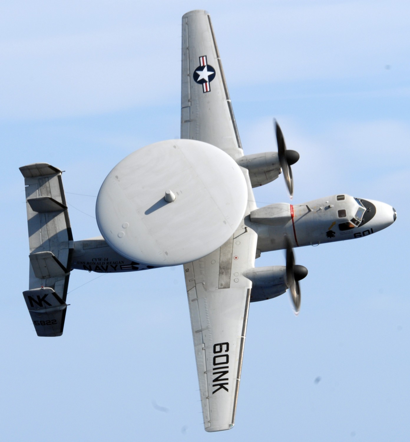 vaw-113 black eagles carrier airborne early warning squadron us navy grumman e-2c hawkeye cvw-14 uss ronald reagan cvn-76 105