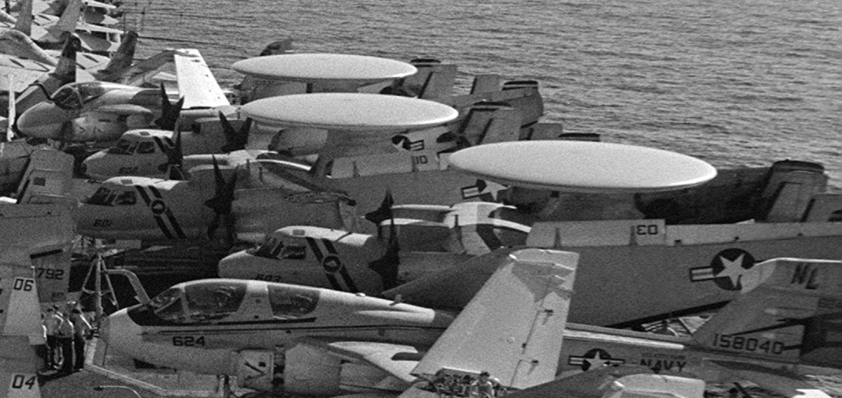 vaw-114 hormel hawgs carrier airborne early warning squadron us navy grumman e-2c hawkeye cvw-15 uss kitty hawk cv-63 15