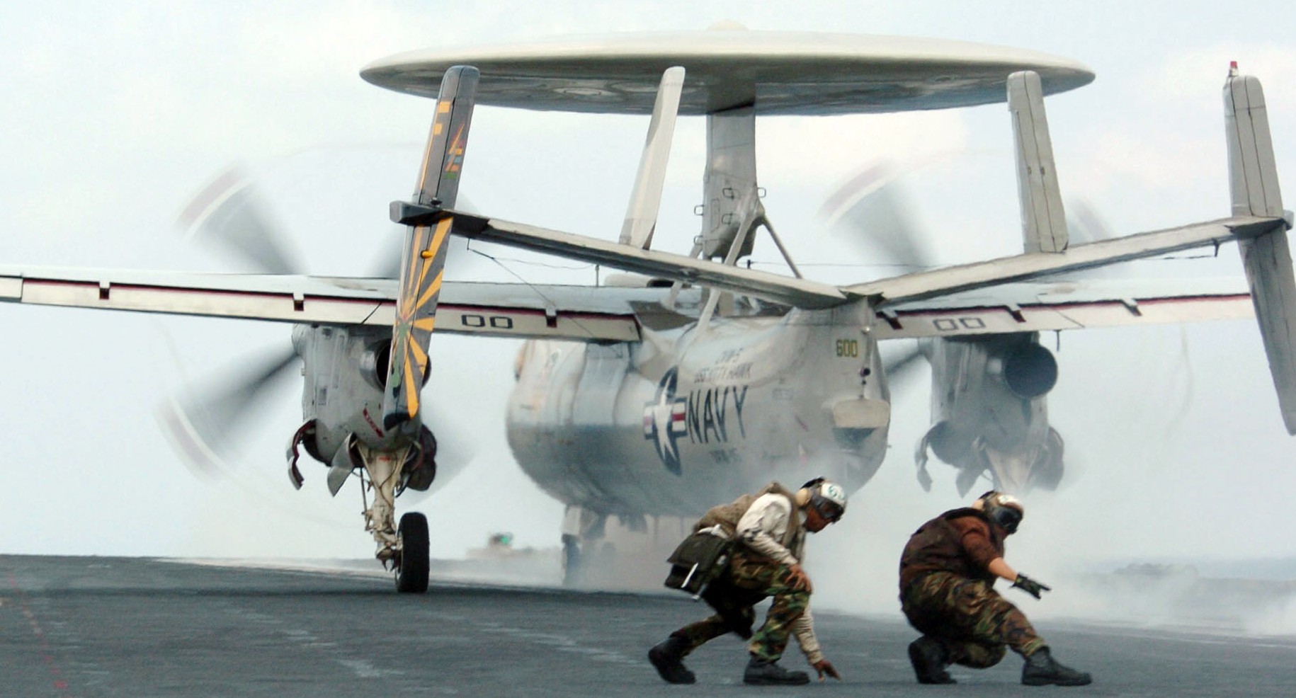 vaw-115 liberty bells carrier airborne early warning squadron us navy grumman e-2c hawkeye cvw-5 uss kitty hawk cv-63 23