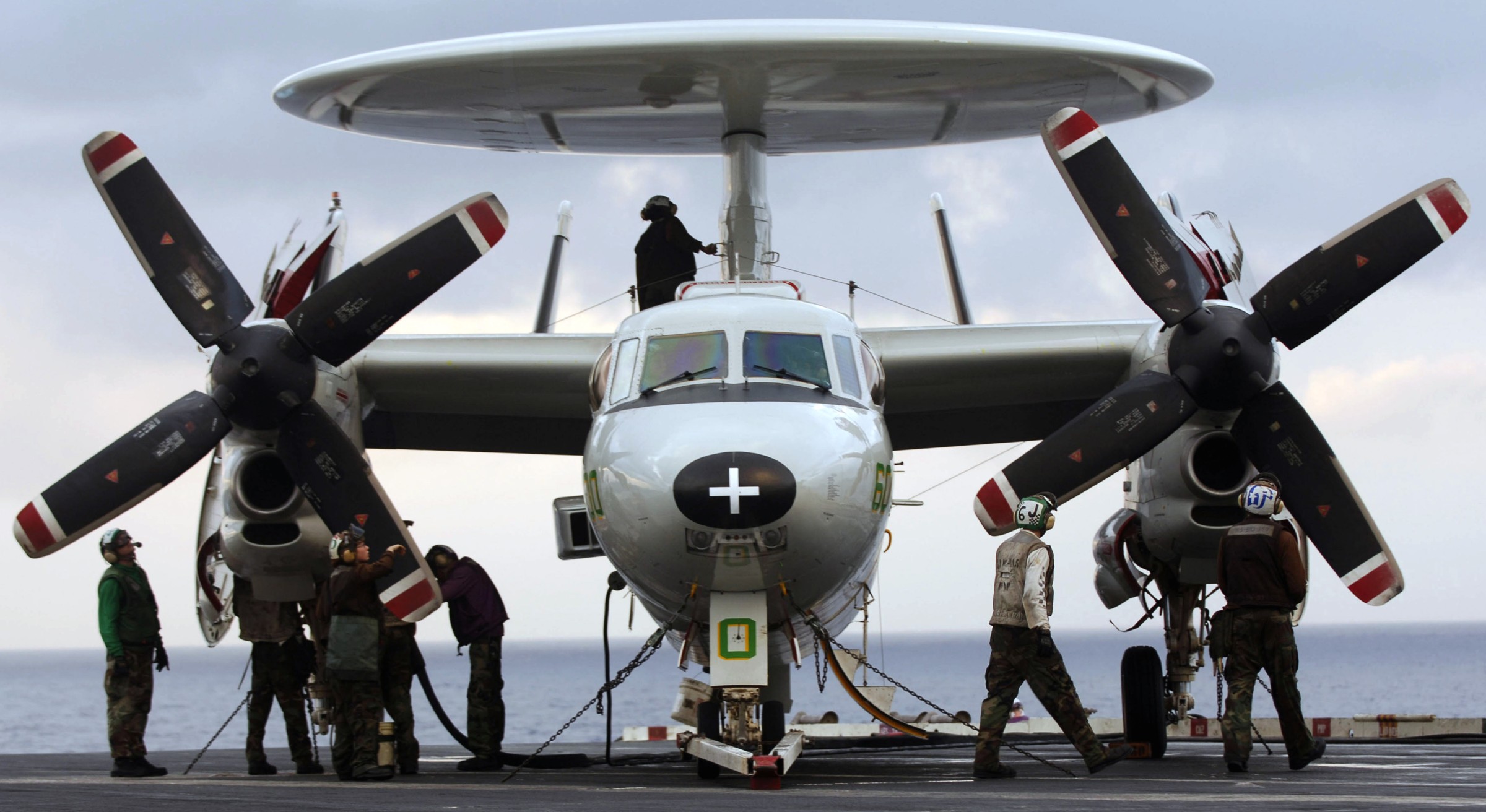 vaw-115 liberty bells carrier airborne early warning squadron us navy grumman e-2c hawkeye cvw-5 uss kitty hawk cv-63 33