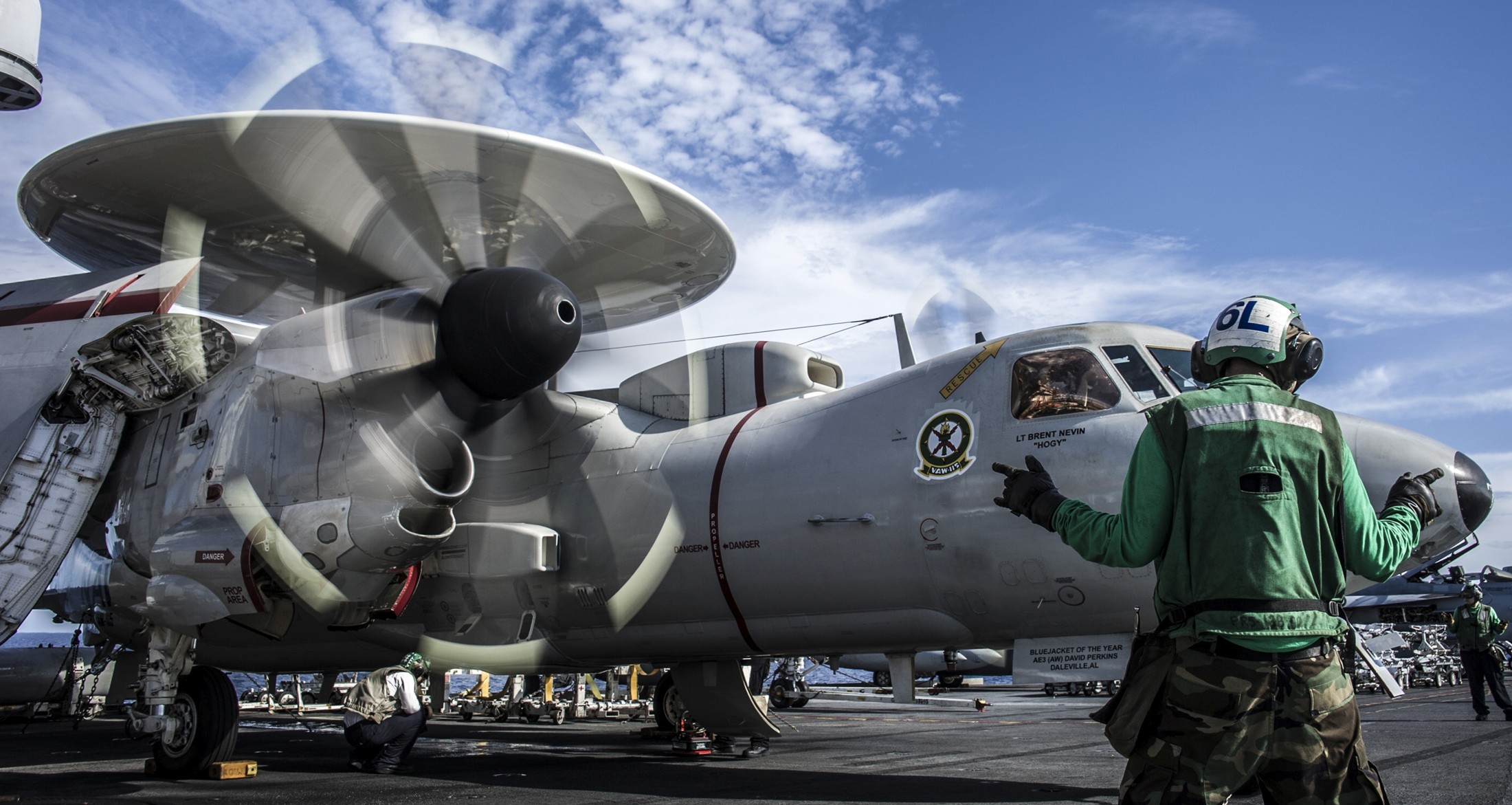 vaw-115 liberty bells carrier airborne early warning squadron us navy grumman e-2c hawkeye 2000 np cvw-5 uss george washington cvn-73 59