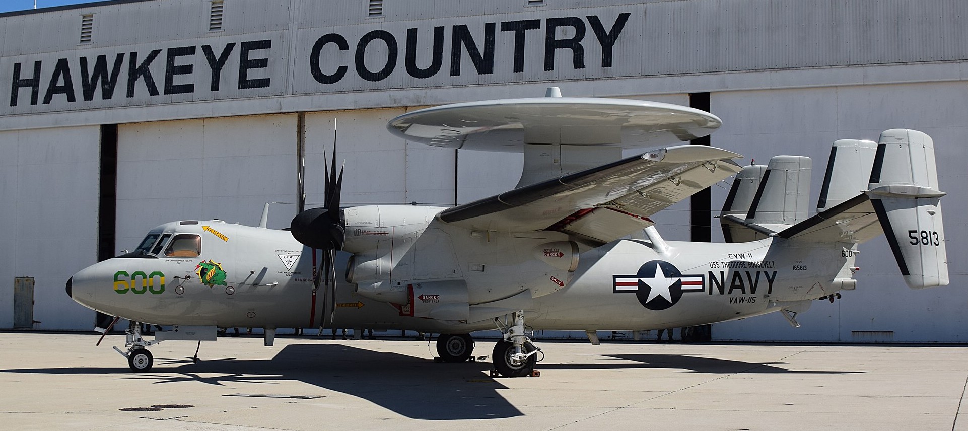 vaw-115 liberty bells airborne command and control squadron us navy grumman e-2c hawkeye naval base ventura county point mugu 120